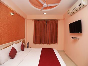 SPOT ON 6401 The Neelam Executive