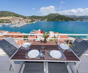 Beach Apartment Marina Poljica Croatia