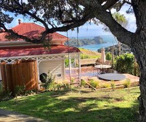 Crescent Villa Oneroa New Zealand