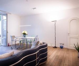 Como Design Apartment - byMyHomeinComo Como Italy