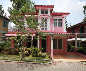 Villa Kota Bunga Blok J Cianjur Indonesia