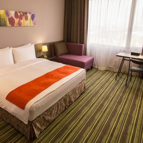 NearBy Hotel