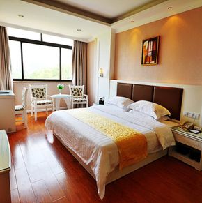 NearBy Hotel