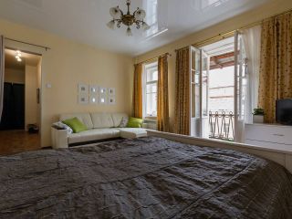 Apartment on Griboedov Chanal.