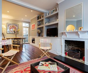 Veeve  FrenchStyle 3 Bed Home Townmead Road Fulham Kensington United Kingdom