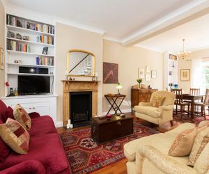 Veeve  Beautiful Bohemian 2 Bed St Charles Square Notting Hill Shepherds Bush United Kingdom