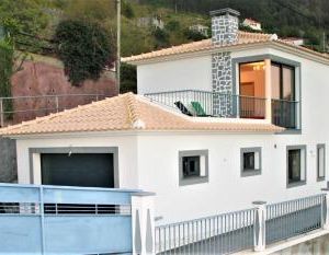 The Rose House Calheta Portugal