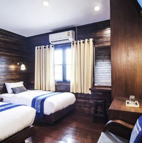 NearBy Hotel