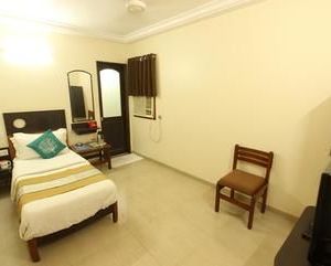 OYO 1377 Hotel Alfa Surat India