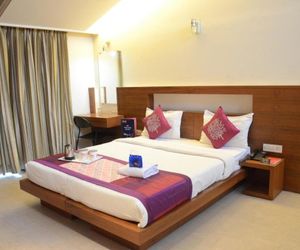 OYO Premium Near Osho Ashram Koregaon Park Pune India