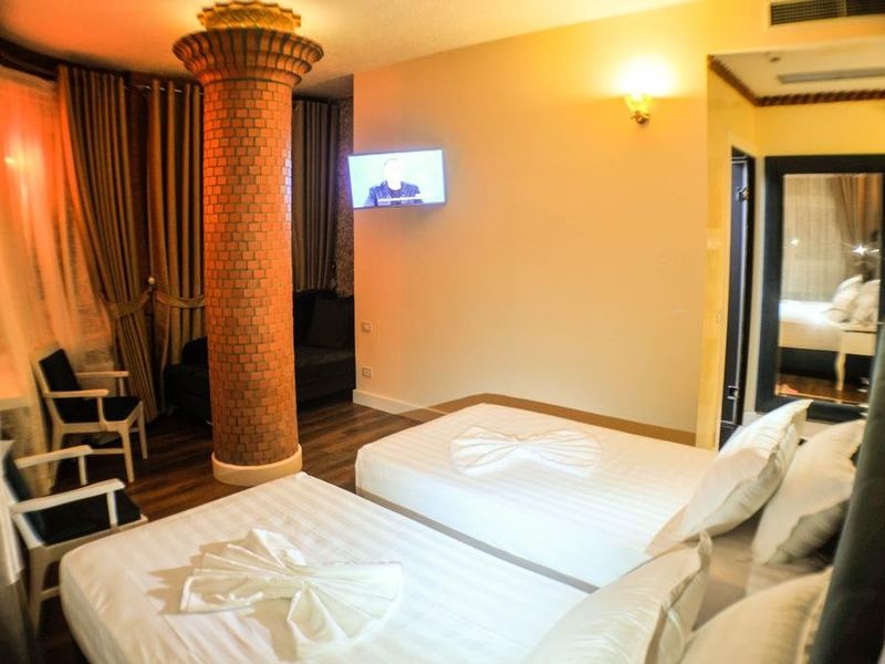 Hotel Photo 1