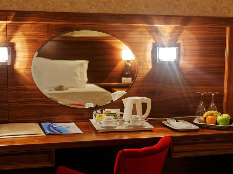 Hotel Photo 9