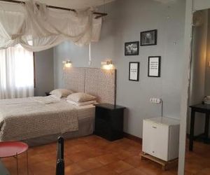 Q-Bar & Guesthouse Dar Es Salaam Tanzania