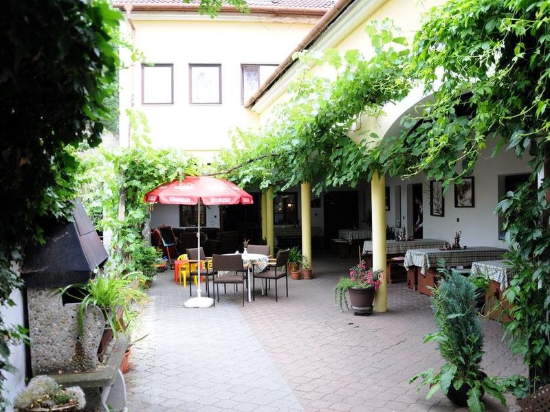 Hotel Photo 9