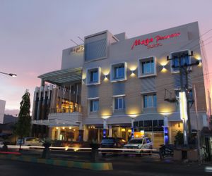Mega Permata Hotel Loeboek Lopian Indonesia