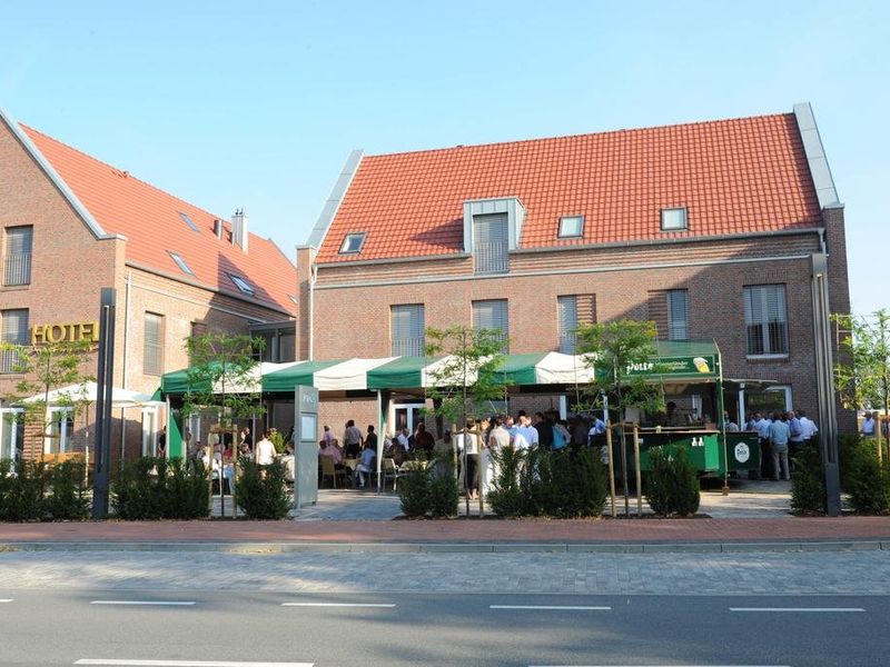 Hotel Photo 12