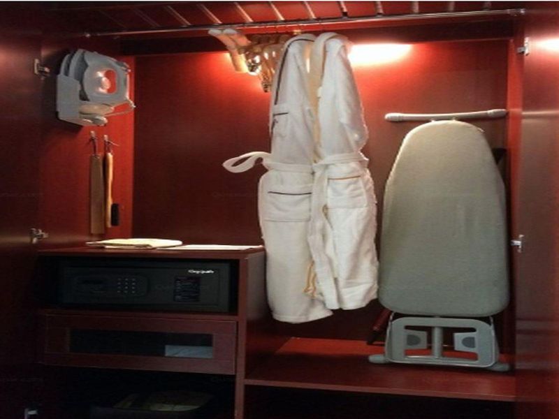 Hotel Photo 12