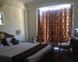 Hotel Deventure Chail India