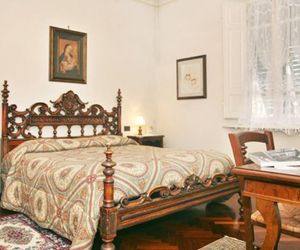 Due Passi Dalla Citta Lucca Italy