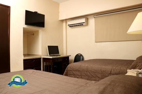 Hotel Photo 3