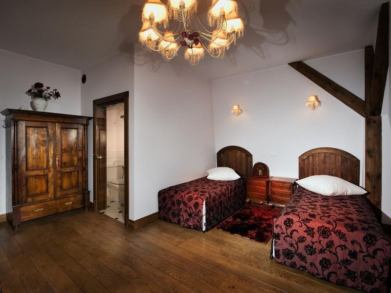 Hotel Photo 1