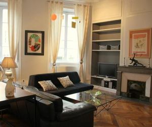 Appart Fleurieu Lyon France