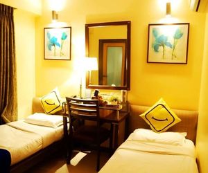 Stay Vista Rooms at Marine Lines Station Bandra West India