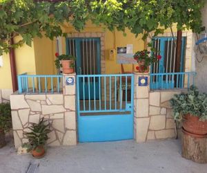 Vintage House-Vori-Rent Rooms Sivas Greece