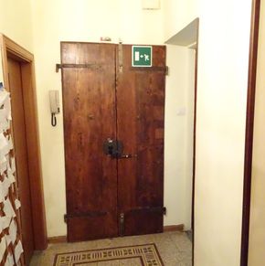 NearBy Hotel