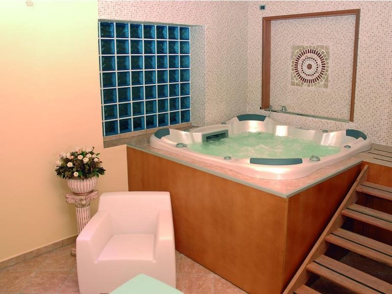 Hotel Photo 10