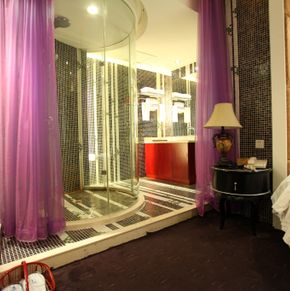 NearBy Hotel
