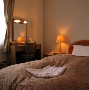 NearBy Hotel