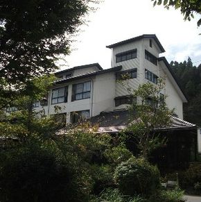 NearBy Hotel
