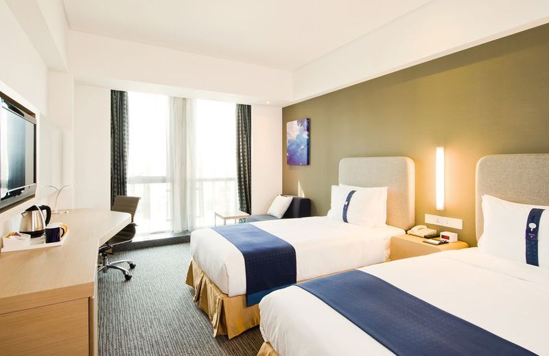 Holiday Inn Express Shanghai Jinsha, an IHG Hotel