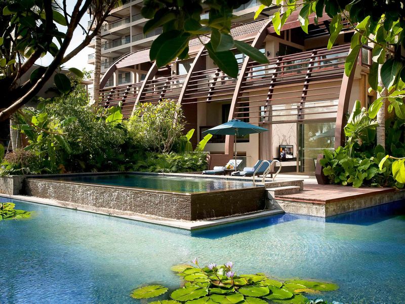 Pullman Oceanview Sanya Bay Resort & Spa