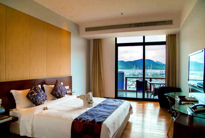 image of hotel Sanya Serenity Coast Marina Hotel
