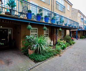 Veeve  2 Bed Mews House Chadwick Mews Chiswick Twickenham United Kingdom