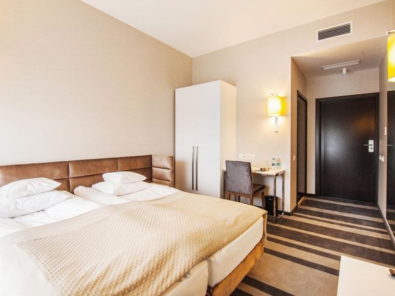 Hotel Photo 6