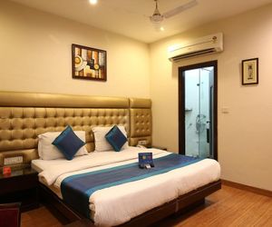 FabHotel Karol Bagh Metro 2 Delhi City India