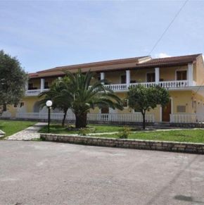 NearBy Hotel