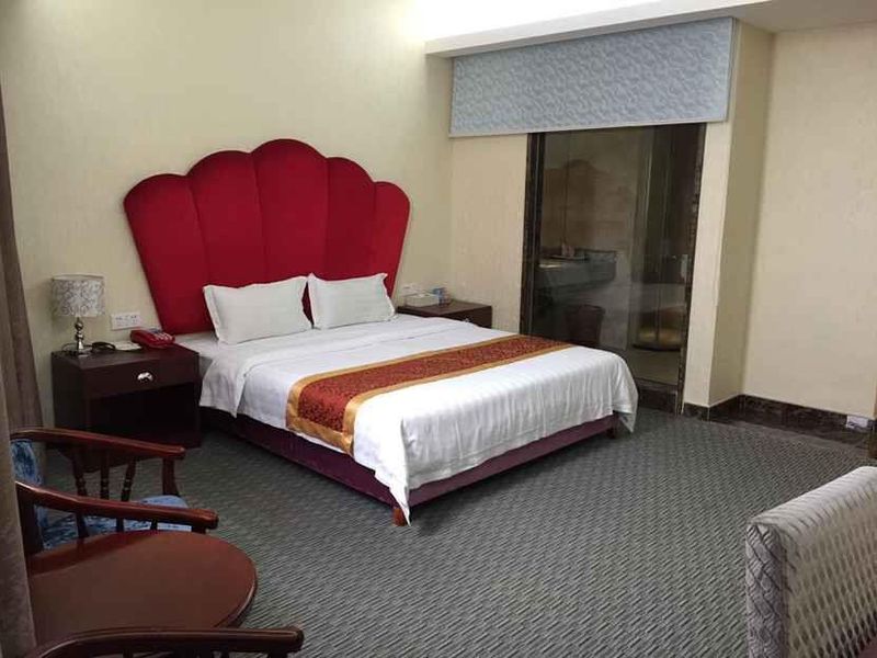 Hotel Photo 12
