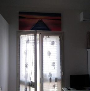 NearBy Hotel
