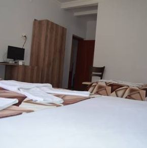 NearBy Hotel