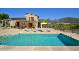 Casa Vacacional Acogedora en Selva con Piscina Privada