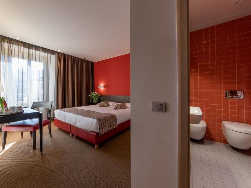 Hotel Photo 8