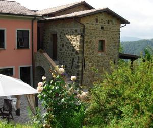 Cozy holiday home in Canossa near Forest Pozzo Italy
