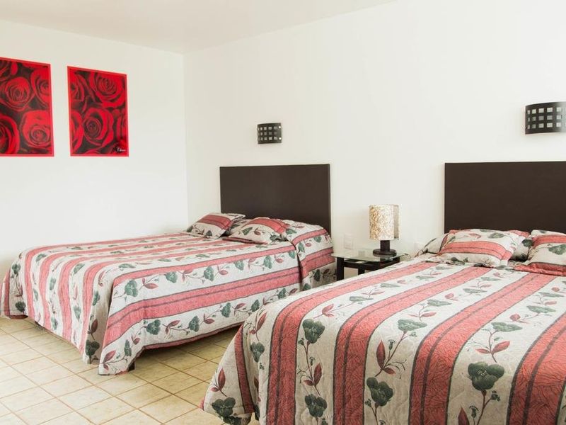 Hotel Photo 8