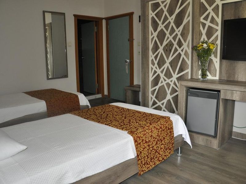 Hotel Photo 8
