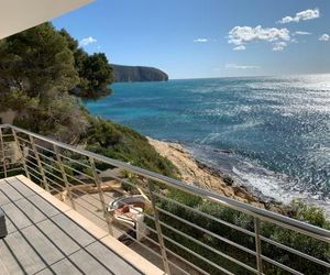 Sea front, NEW, first floor, AC & heating Moraira Spain