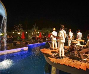 Pipe Dream Villas Resort Kuta Indonesia